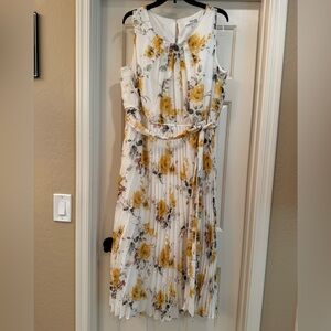 Floral Sleeveless Dress - Yellow and White